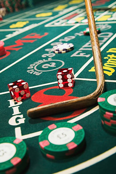 isototo mobile app interface showing live blackjack table on a smartphone screen